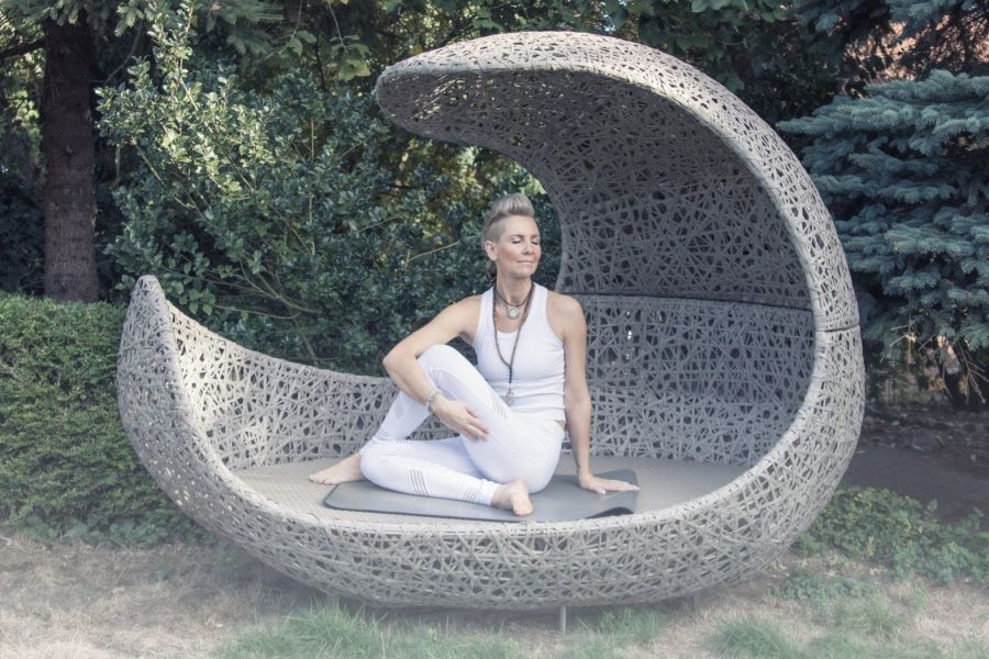 Yin-Yoga Asana mit Marcella Klück